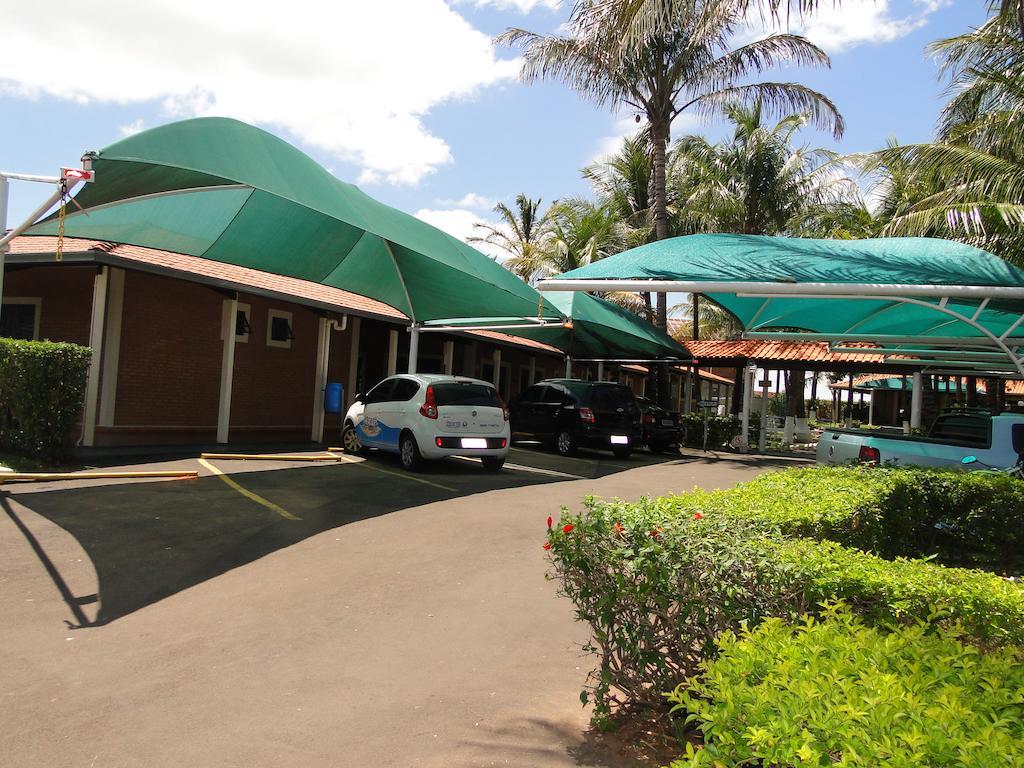 Hotel Pousada Vale Do Sol Em Pompéia Екстериор снимка