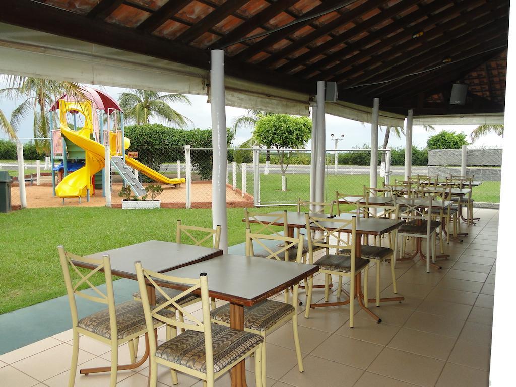 Hotel Pousada Vale Do Sol Em Pompéia Екстериор снимка