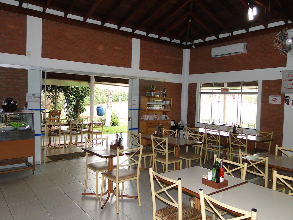 Hotel Pousada Vale Do Sol Em Pompéia Екстериор снимка