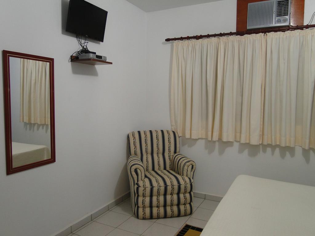 Hotel Pousada Vale Do Sol Em Pompéia Стая снимка