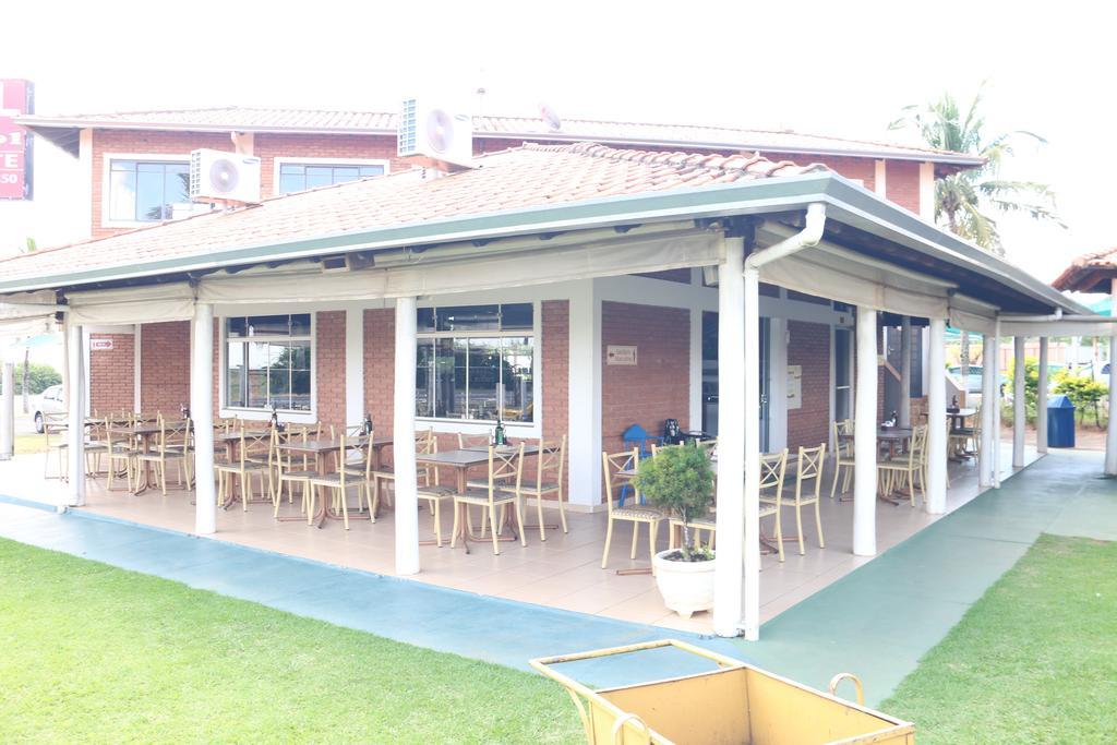 Hotel Pousada Vale Do Sol Em Pompéia Екстериор снимка