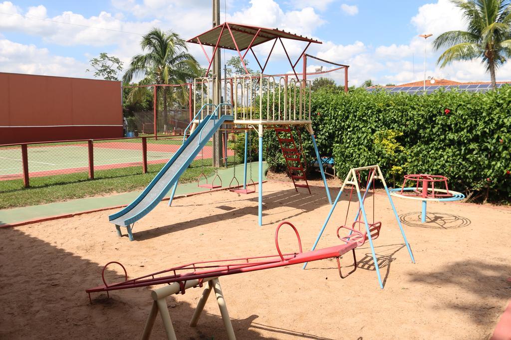 Hotel Pousada Vale Do Sol Em Pompéia Екстериор снимка