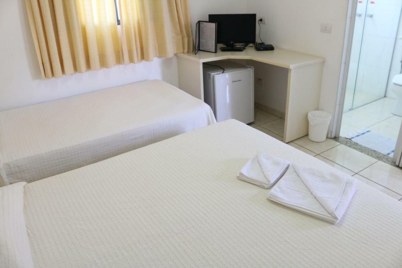 Hotel Pousada Vale Do Sol Em Pompéia Екстериор снимка