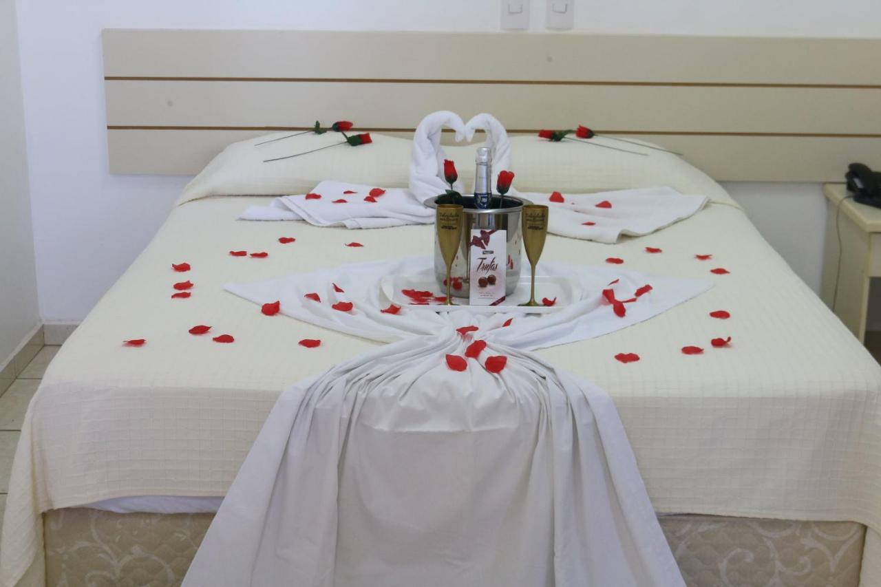 Hotel Pousada Vale Do Sol Em Pompéia Екстериор снимка