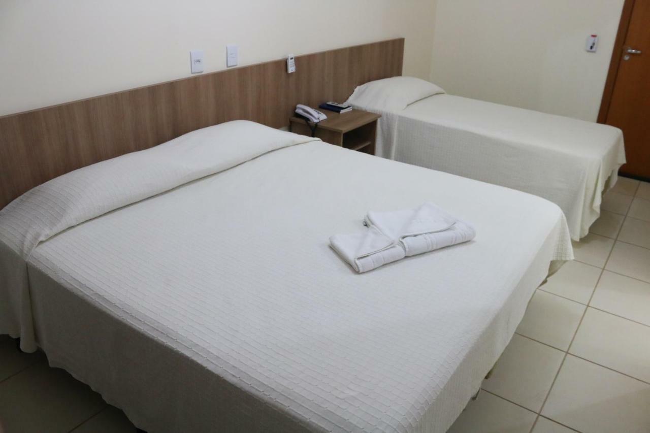 Hotel Pousada Vale Do Sol Em Pompéia Екстериор снимка